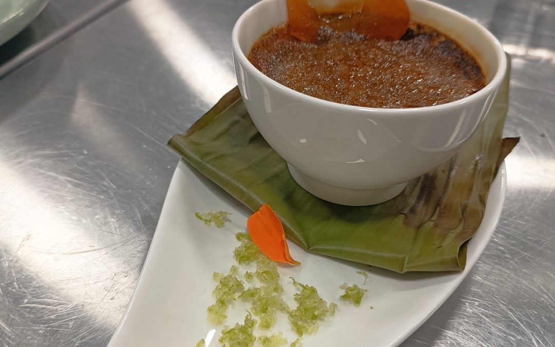 EL PLACER CONSCIENTE: CRÈME BRÛLÉE DE COCO, SARRAPIA Y AÇAÍ